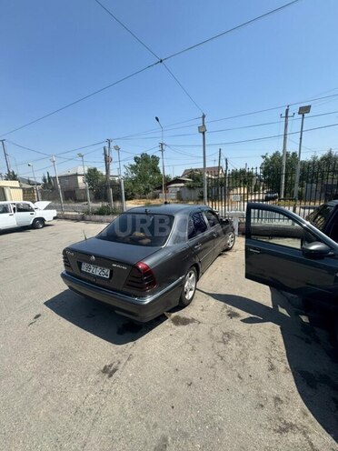 Mercedes C 220 1995, 500,000 km - 2.2 l - Qusar