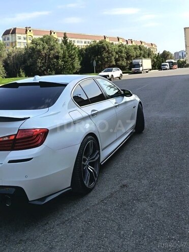 BMW 528 2015, 240,000 km - 2.0 l - Bakı