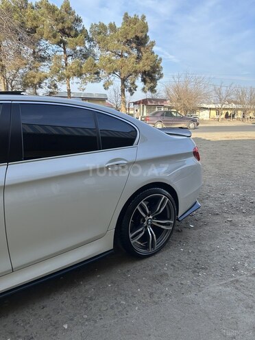 BMW 528 2015, 240,000 km - 2.0 l - Bakı