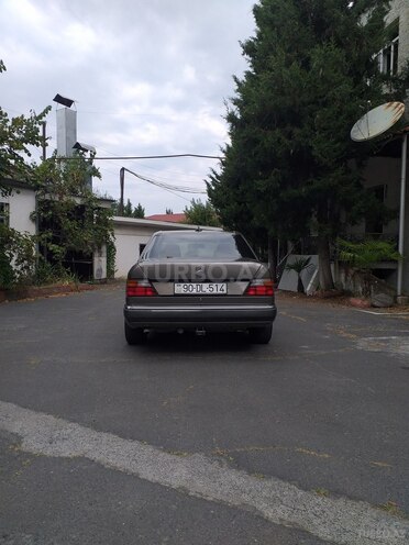 Mercedes E 200 1993, 340,000 km - 2.0 l - Zaqatala