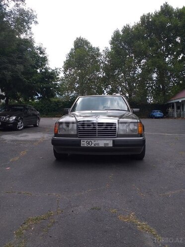 Mercedes E 200 1993, 340,000 km - 2.0 l - Zaqatala