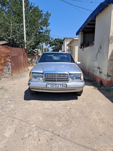 Mercedes E 250 1994, 496,800 km - 2.5 л - Biləsuvar