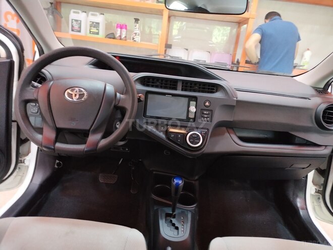 Toyota Aqua 2018, 80,000 km - 1.5 l - Bakı