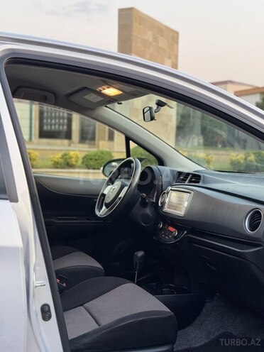 Toyota Vitz 2012, 174,000 km - 1.3 l - Bakı