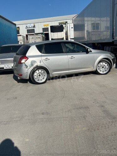Kia Ceed 2010, 218,000 km - 1.6 л - Bakı