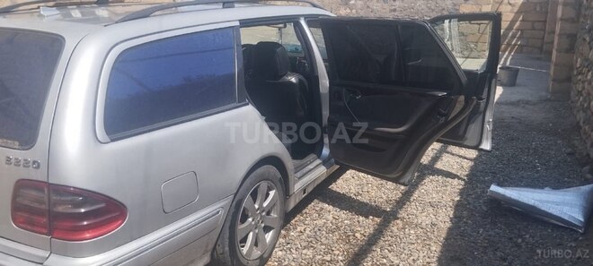 Mercedes E 220 d 2001, 834,321 km - 2.2 l - Samux