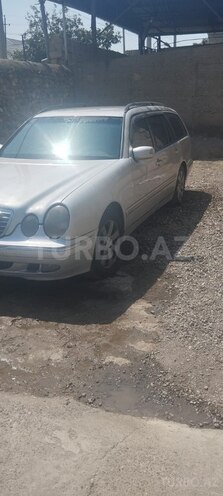 Mercedes E 220 d 2001, 834,321 km - 2.2 l - Samux