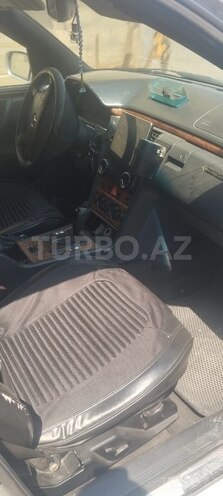 Mercedes E 220 d 2001, 834,321 km - 2.2 l - Samux