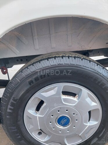 Ford Transit 2011, 198,000 km - 2.4 л - Quba