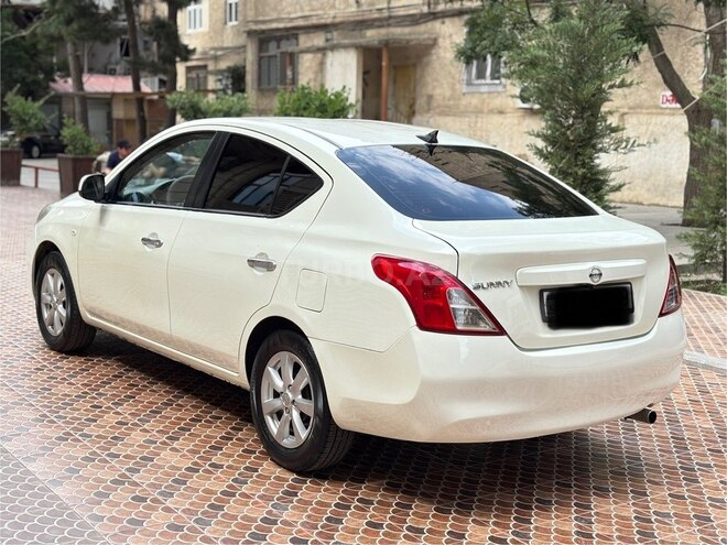 Nissan Sunny 2014, 185,000 km - 1.5 л - Bakı