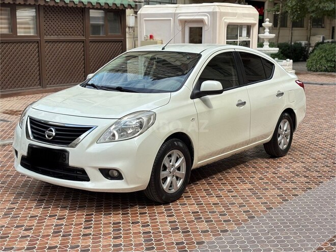 Nissan Sunny 2014, 185,000 km - 1.5 л - Bakı