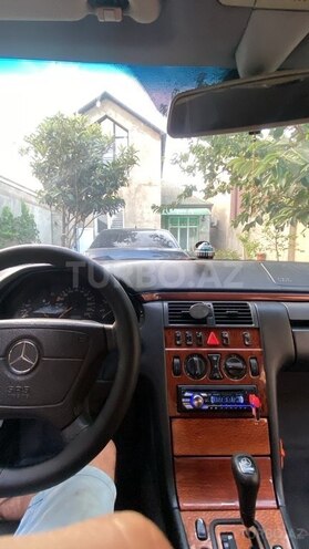 Mercedes E 220 d 1999, 567,000 km - 2.2 l - Bakı