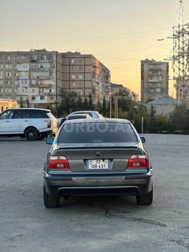 BMW 530 2001, 586,000 km - 3.0 l - Bakı