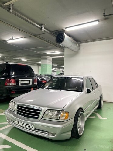 Mercedes C 240 2000, 250,000 km - 2.4 l - Bakı