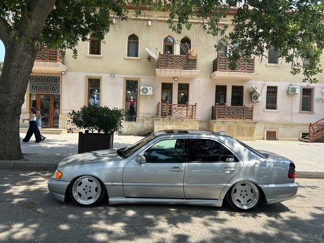 Mercedes C 240 2000, 250,000 km - 2.4 l - Bakı
