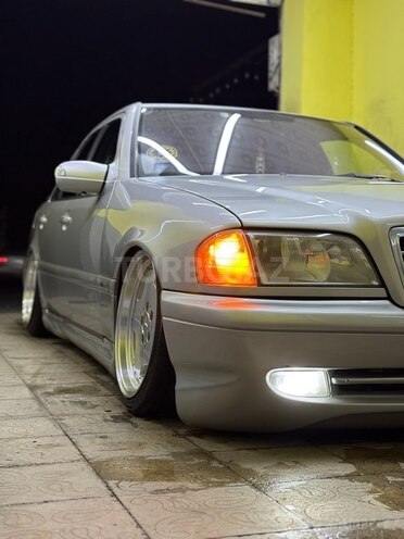 Mercedes C 240 2000, 250,000 km - 2.4 l - Bakı