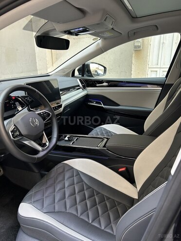 Volkswagen ID.6 Crozz-18