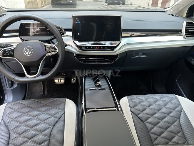Volkswagen ID.6 Crozz-21
