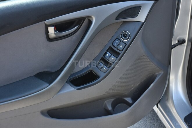 Hyundai Elantra 2015, 249,000 km - 1.8 l - Bakı