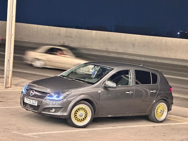 Opel Astra 2009, 233,500 km - 1.4 l - Bakı
