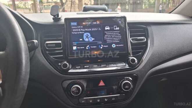 Hyundai Accent 2021, 100,300 km - 1.6 l - Bakı