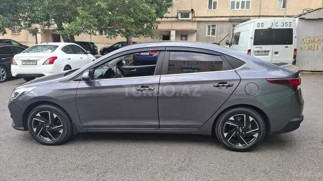 Hyundai Accent 2021, 100,300 km - 1.6 l - Bakı