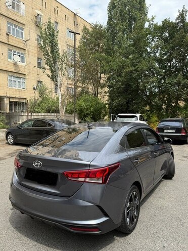 Hyundai Accent 2021, 100,300 km - 1.6 l - Bakı