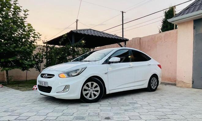 Hyundai Accent 2013, 332,525 km - 1.4 l - Bakı