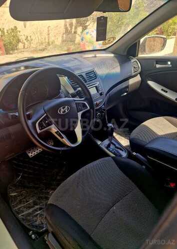 Hyundai Accent 2013, 332,525 km - 1.4 l - Bakı