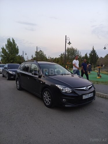 Hyundai i30 2010, 275,000 km - 1.4 л - Bakı