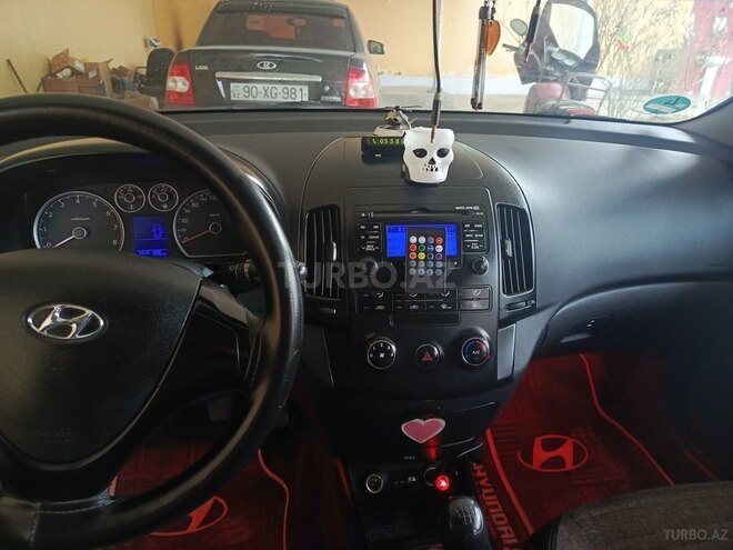 Hyundai i30 2010, 275,000 km - 1.4 л - Bakı
