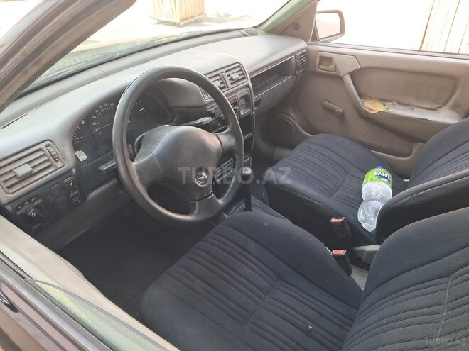 Opel Vectra 1992, 328,409 km - 1.8 l - Ağstafa