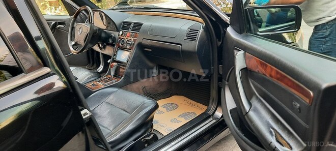 Mercedes C 230 1999, 235,000 km - 2.3 l - Bakı