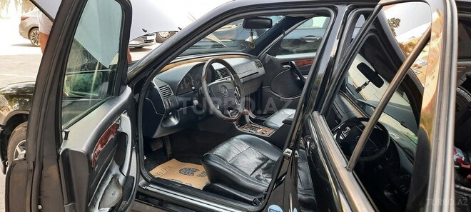 Mercedes C 230 1999, 235,000 km - 2.3 l - Bakı