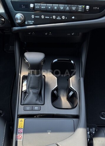 Lexus ES 300h 2025, 0 km - 2.5 l - Bakı
