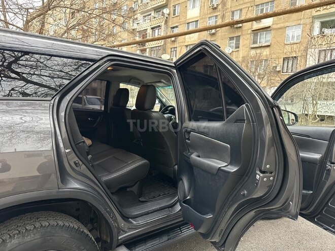 Toyota Fortuner 2017, 186,000 km - 2.7 l - Bakı