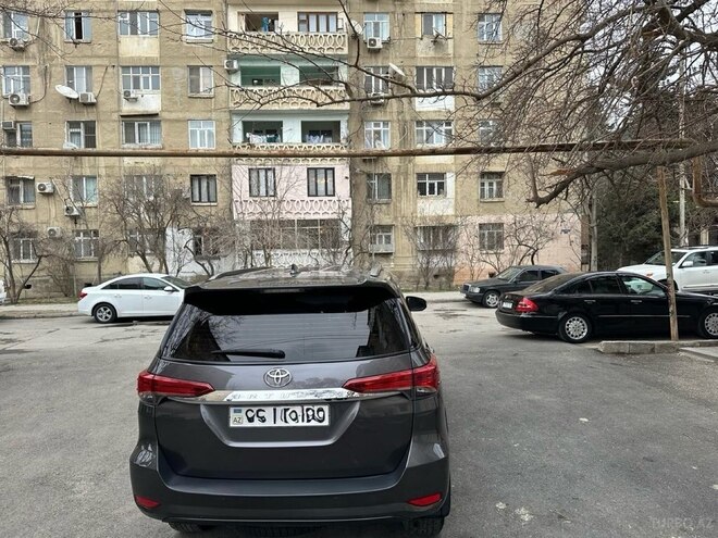 Toyota Fortuner 2017, 186,000 km - 2.7 l - Bakı