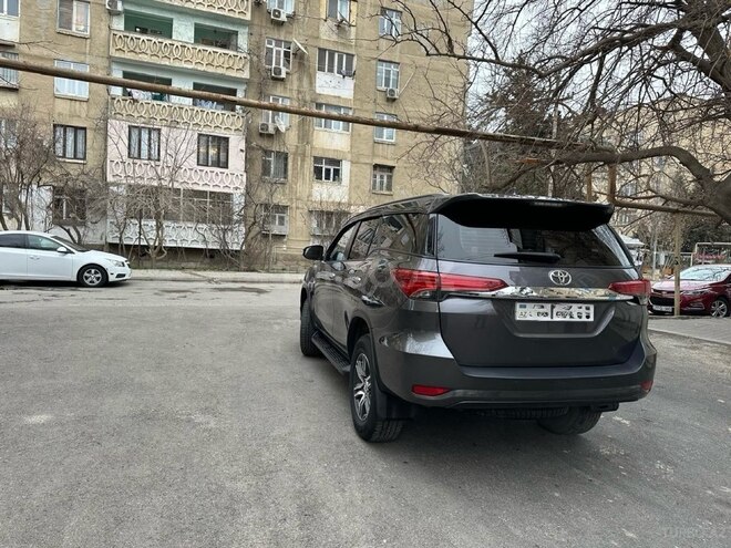 Toyota Fortuner 2017, 186,000 km - 2.7 l - Bakı