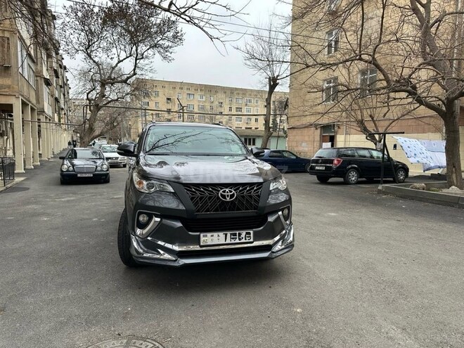 Toyota Fortuner 2017, 186,000 km - 2.7 l - Bakı