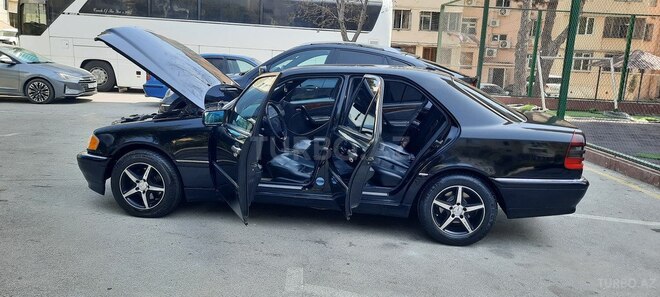 Mercedes C 230 1999, 235,000 km - 2.3 l - Bakı