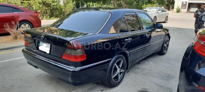 Mercedes C 230 1999, 235,000 km - 2.3 l - Bakı