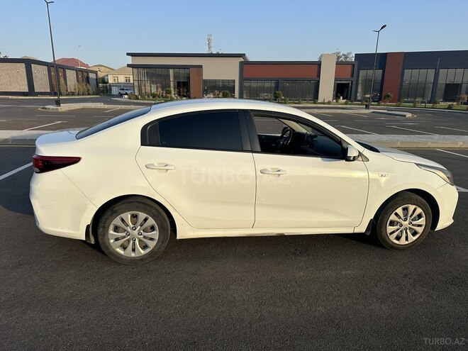 Kia Rio 2018, 240,000 km - 1.6 l - Bakı