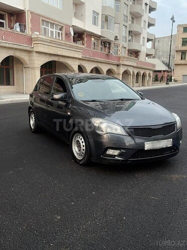 Kia Ceed 2010, 300,000 km - 1.6 л - Gəncə