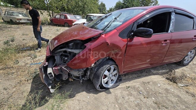 Toyota Prius 2007, 219,000 km - 1.5 l - Bərdə