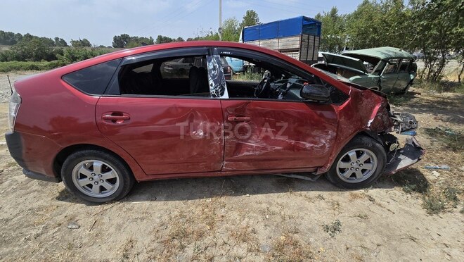 Toyota Prius 2007, 219,000 km - 1.5 l - Bərdə