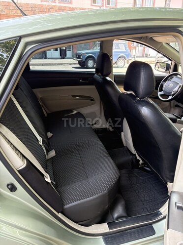 Toyota Prius 2006, 200,000 km - 1.5 l - Qax