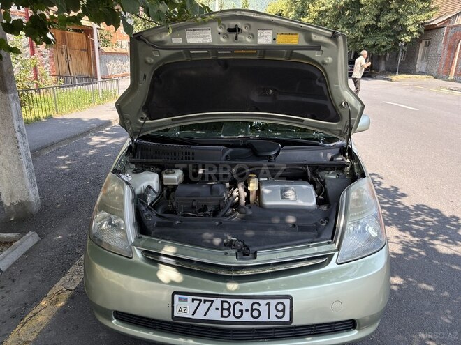 Toyota Prius 2006, 200,000 km - 1.5 l - Qax
