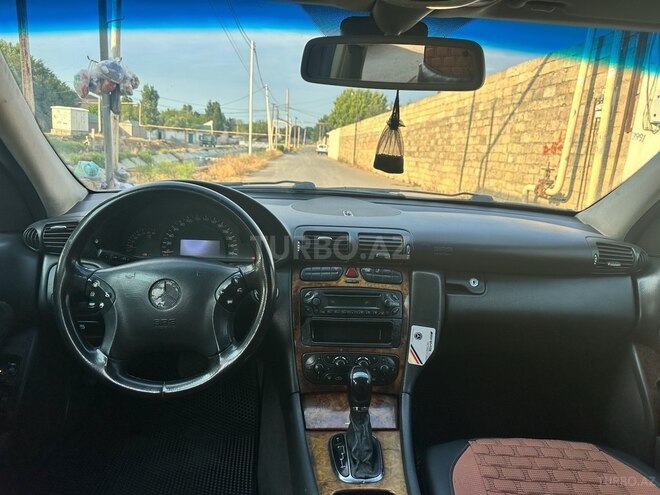Mercedes C 240 2001, 245,780 km - 2.4 l - Bakı
