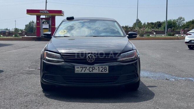 Volkswagen Jetta-1