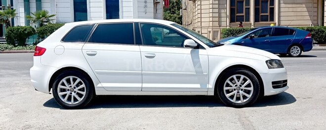 Audi A3 2011, 267,000 km - 1.6 л - Bakı